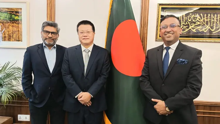 পররাষ্ট্র উপদেষ্টার স‌ঙ্গে চীনা রাষ্ট্রদূতের সৌজন্য সাক্ষাৎ